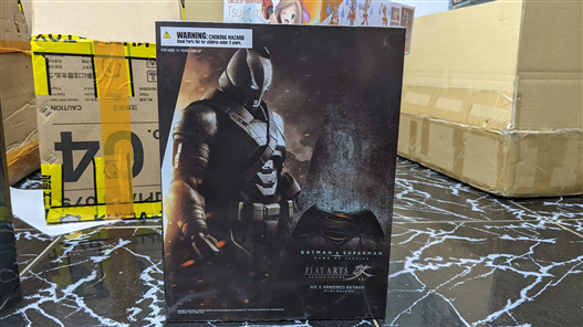 Mua bán PLAY ARTS KAI BATMAN ARMOR FAKE